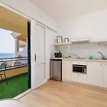 Coastal Bliss غليفادا